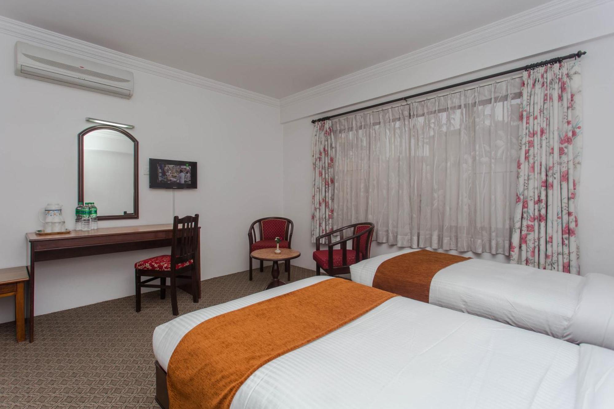Fuji Hotel Kathmandu Esterno foto